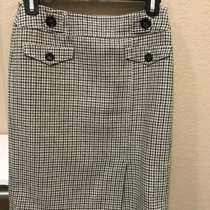 Ann Taylor green and dark brown plaid skirt 0 petite
